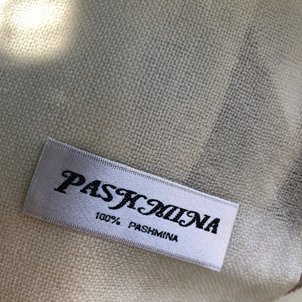 Pashmina wrap - Picture 5 of 5